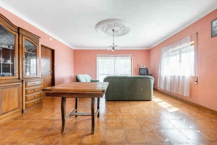 Moradia T3 para Venda em Bouro (Santa Marta) Foto 9