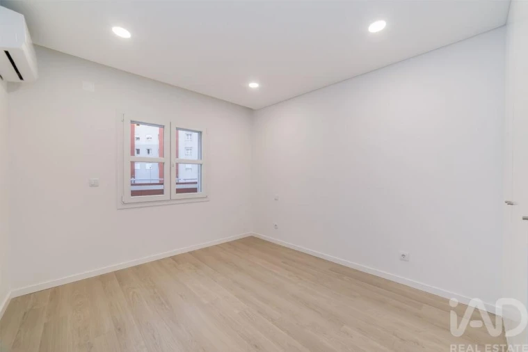 Apartamento T2 para Venda em Venteira Foto 16