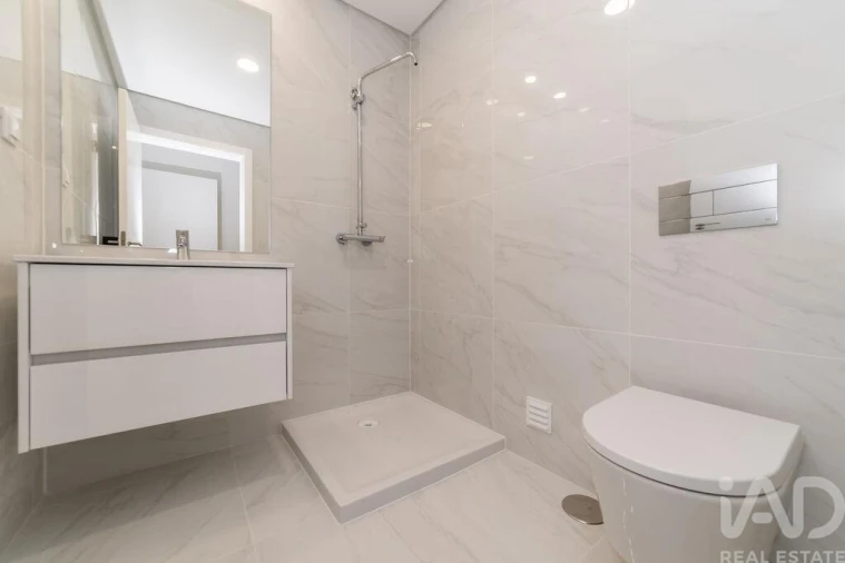 Apartamento T2 para Venda em Venteira Foto 23