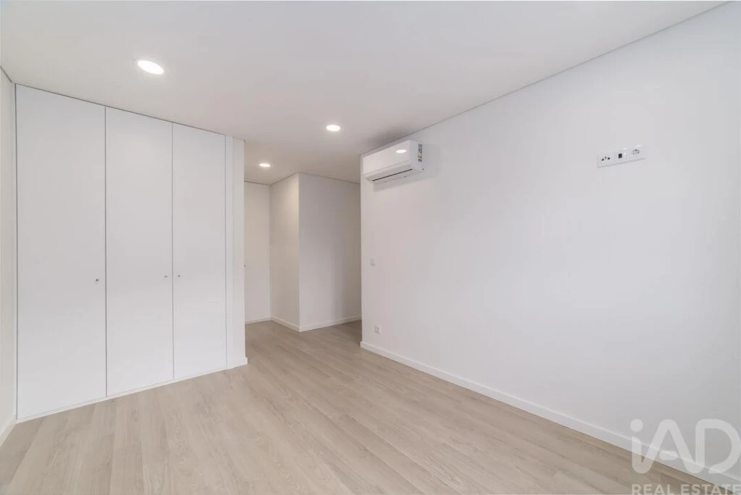 Apartamento T2 para Venda em Venteira Foto 20