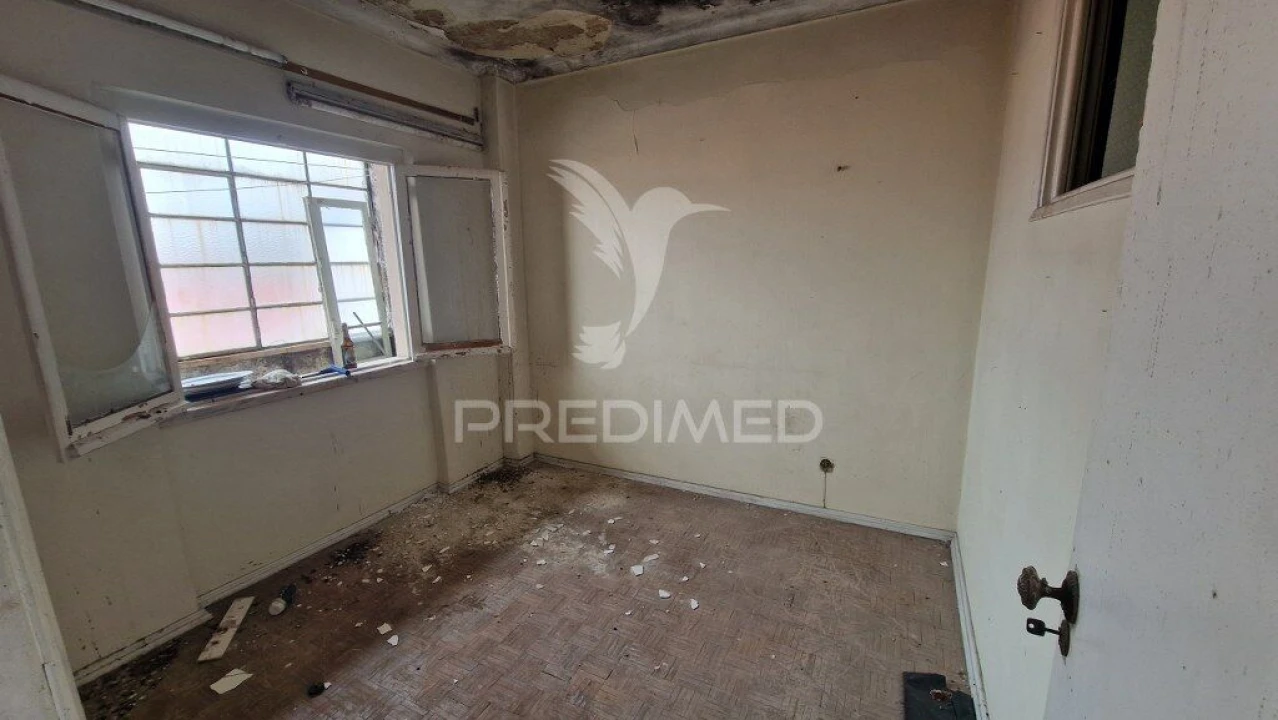 Apartamento T2 para Venda em Vila Franca de Xira Foto 6