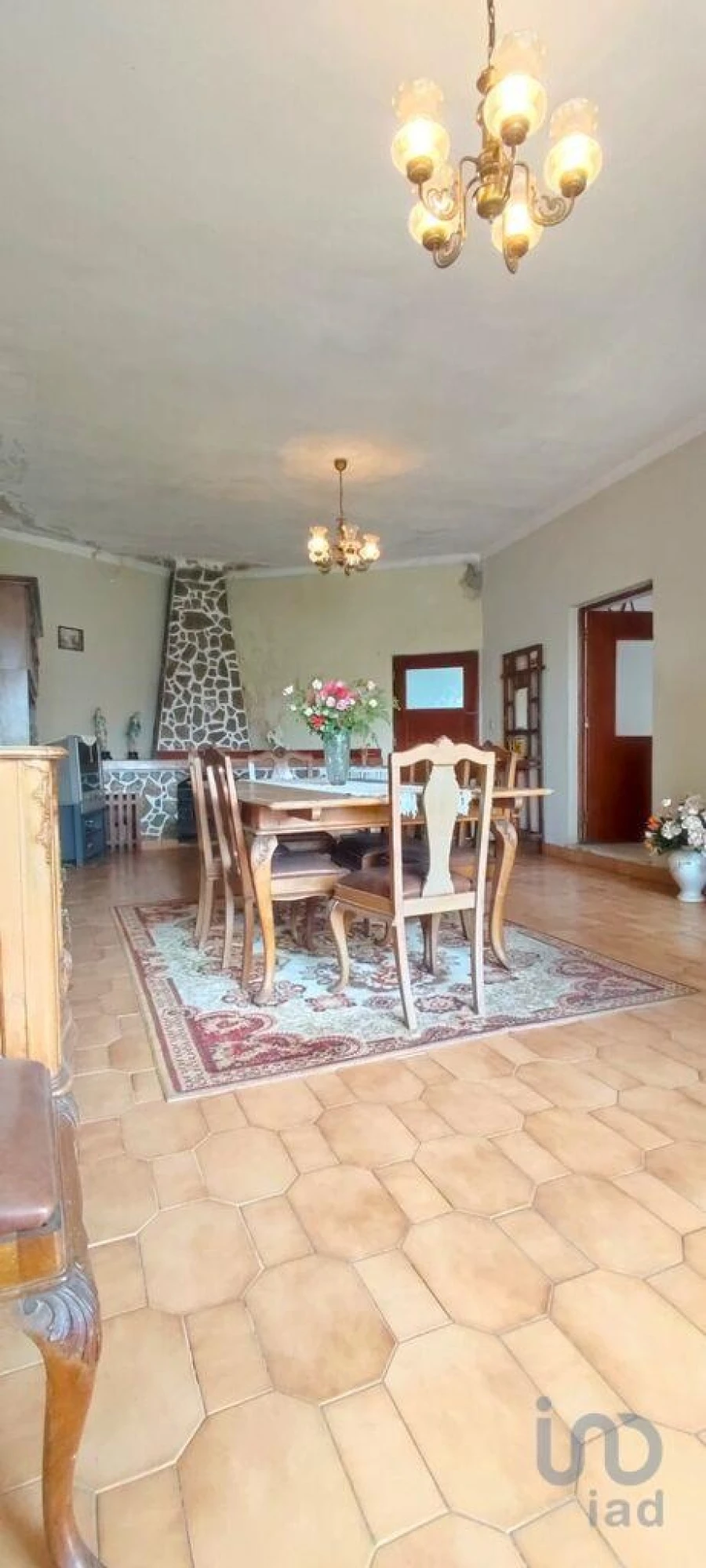 Moradia T4 para Venda em Covas e Vila Nova de Oliveirinha Foto 3