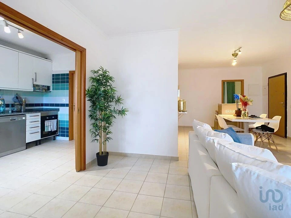 Apartamento T3 para Venda em Estômbar e Parchal Foto 2