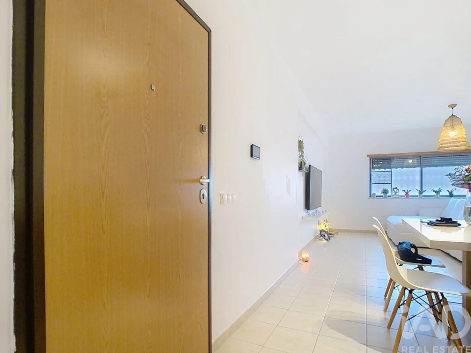 Apartamento T3 para Venda em Estômbar e Parchal Foto 24