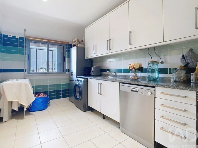 Apartamento T3 para Venda em Estômbar e Parchal Foto 19