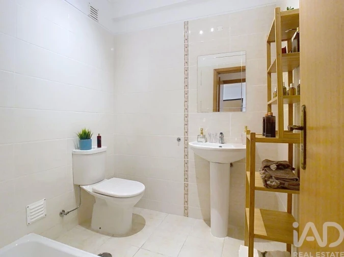 Apartamento T3 para Venda em Estômbar e Parchal Foto 15