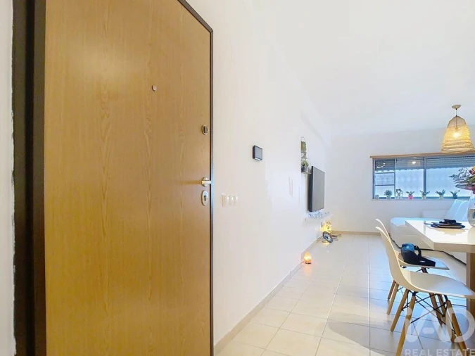 Apartamento T3 para Venda em Estômbar e Parchal Foto 24