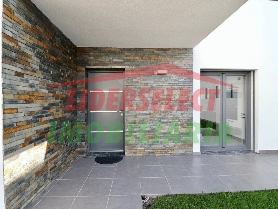 Moradia T4 para Venda em Silveira Foto 15