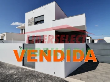 Moradia T4 para Venda em Silveira