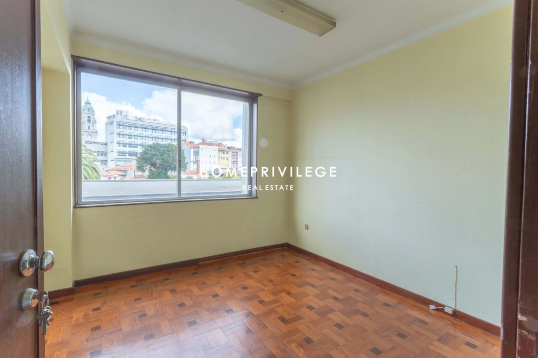 Negócio para Arrendamento em Cedofeita, Santo Ildefonso, Sé, Miragaia, São Nicolau e Vitória Foto 13