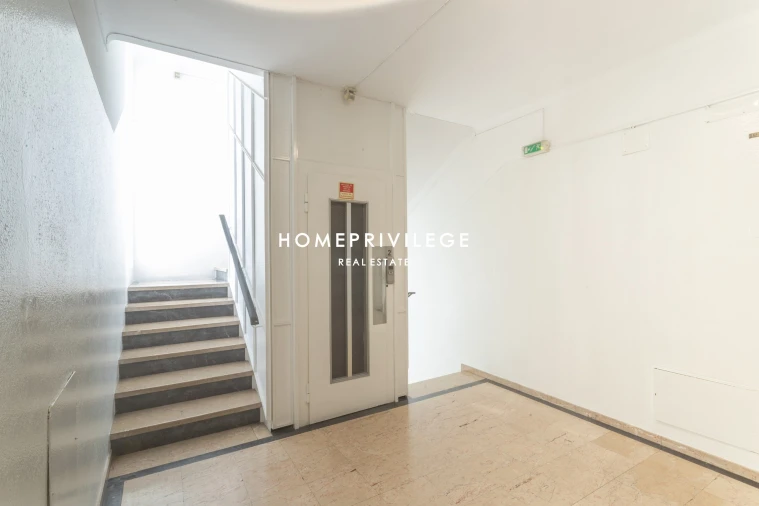 Negócio para Arrendamento em Cedofeita, Santo Ildefonso, Sé, Miragaia, São Nicolau e Vitória Foto 9