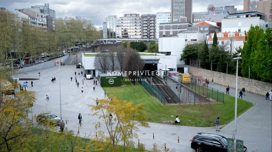 Negócio para Arrendamento em Cedofeita, Santo Ildefonso, Sé, Miragaia, São Nicolau e Vitória Foto 8