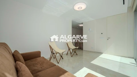 Moradia T5 para Venda em Quarteira