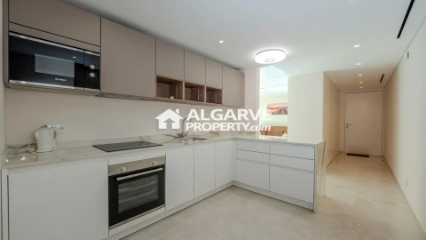 Moradia T5 para Venda em Quarteira