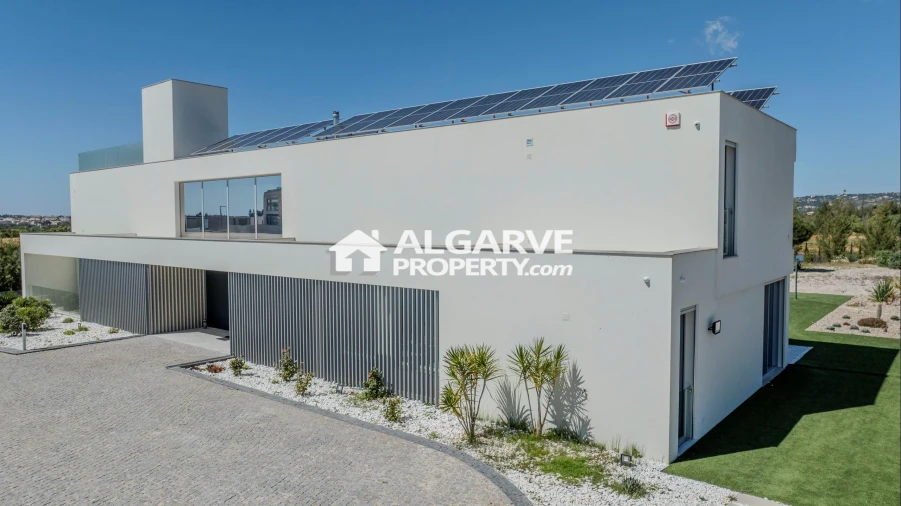 Moradia T5 para Venda em Quarteira Foto 54