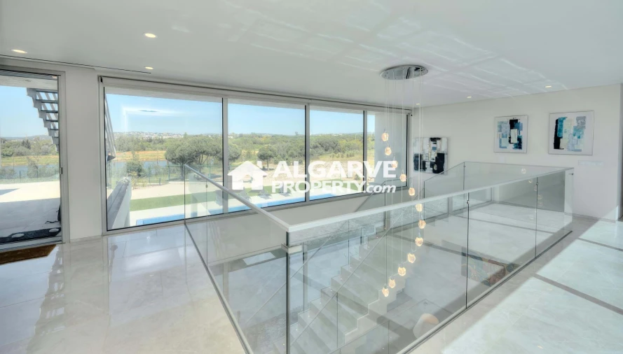 Moradia T5 para Venda em Quarteira Foto 77