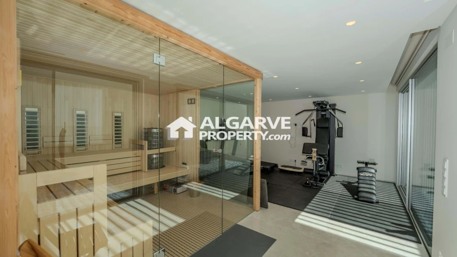 Moradia T5 para Venda em Quarteira Foto 18