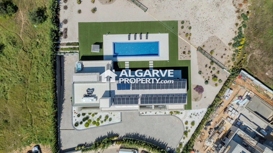 Moradia T5 para Venda em Quarteira Foto 58