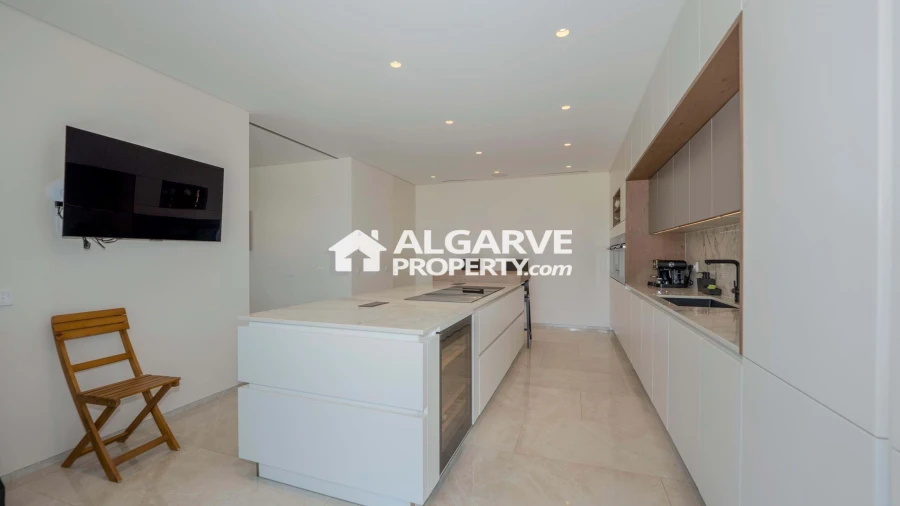 Moradia T5 para Venda em Quarteira Foto 7