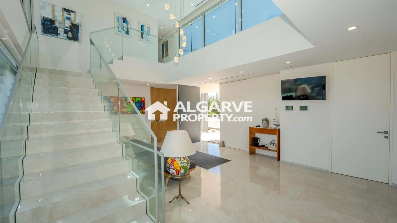 Moradia T5 para Venda em Quarteira Foto 10