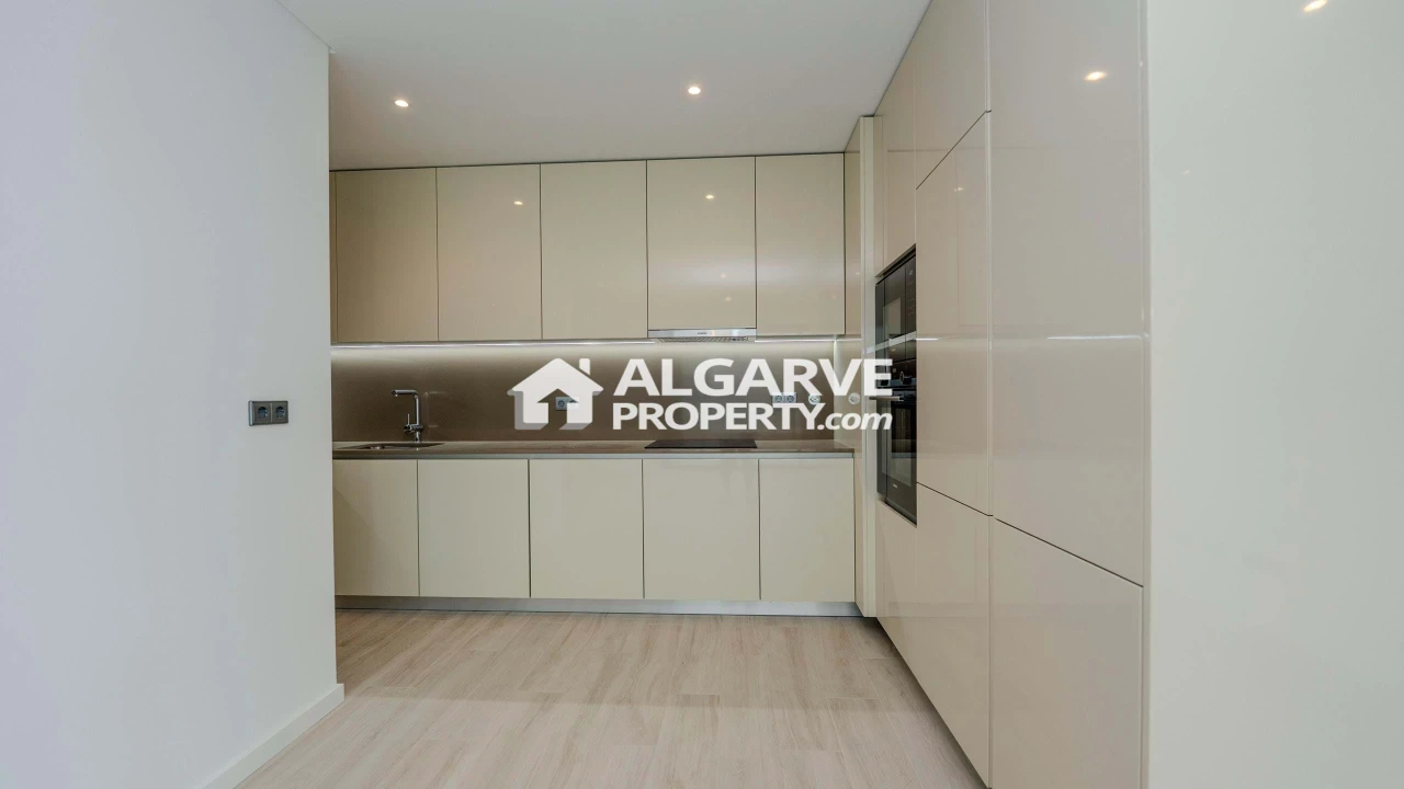 Apartamento T2 para Venda em Quarteira Foto 9