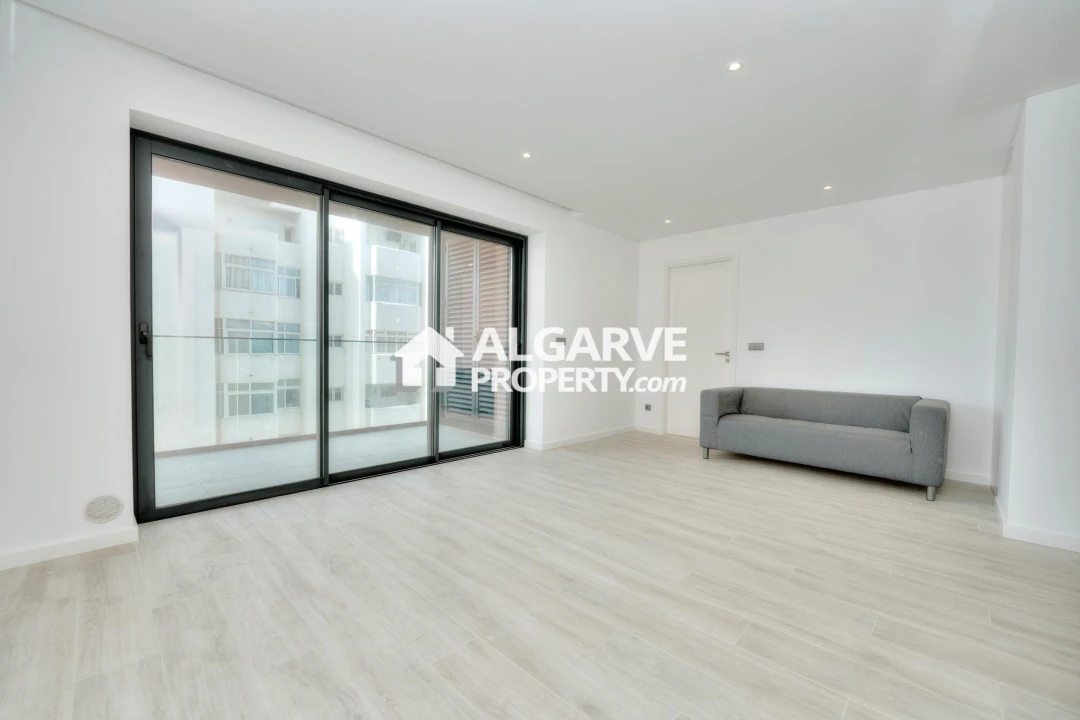 Apartamento T2 para Venda em Quarteira Foto 7
