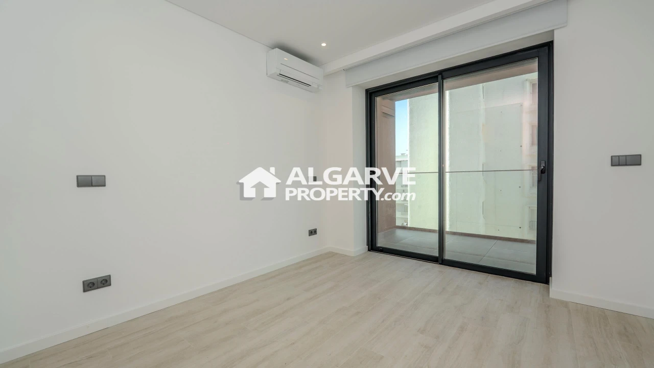Apartamento T2 para Venda em Quarteira Foto 13