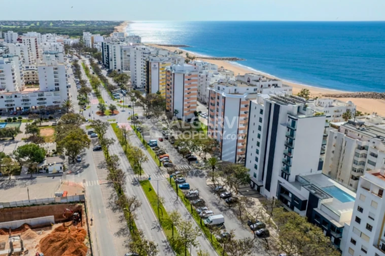 Apartamento T2 para Venda em Quarteira Foto 23