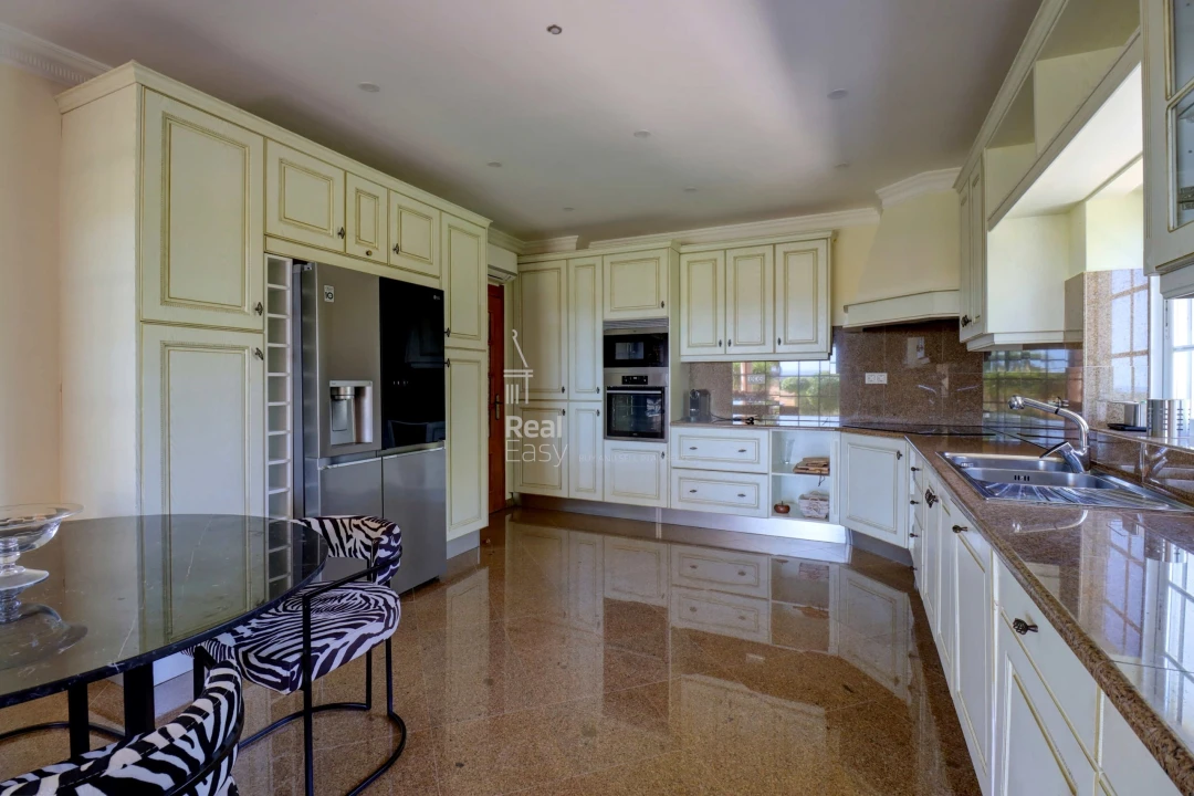 Moradia T5 para Venda em Olhão Foto 14