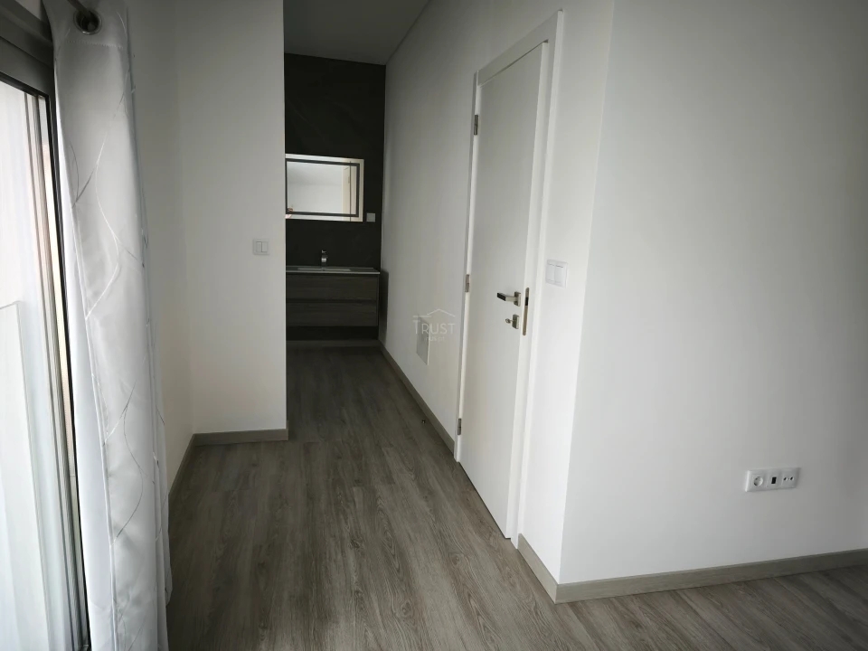 Moradia T3 para Venda em Prazeres Foto 29