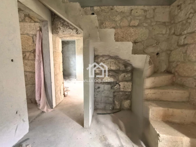 Moradia T5 para Venda em Alcofra Foto 14