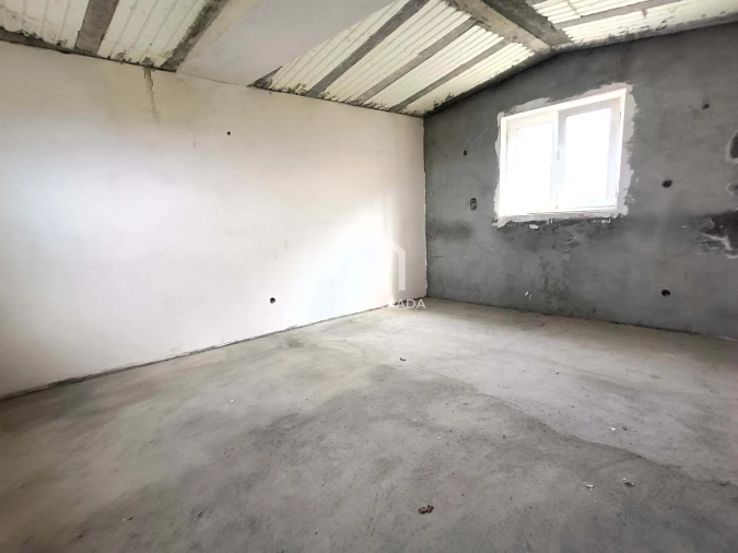 Moradia T5 para Venda em Alcofra Foto 5