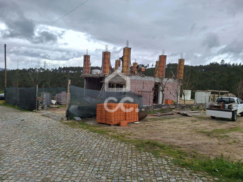 Moradia T3 para Venda em Lordelo Foto 7