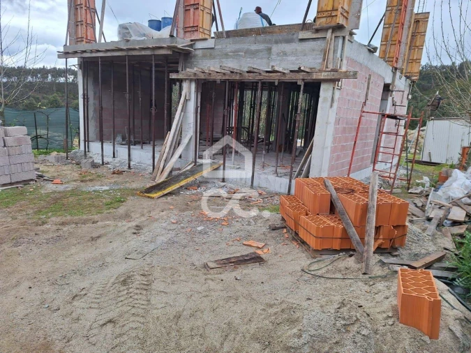 Moradia T3 para Venda em Lordelo Foto 6