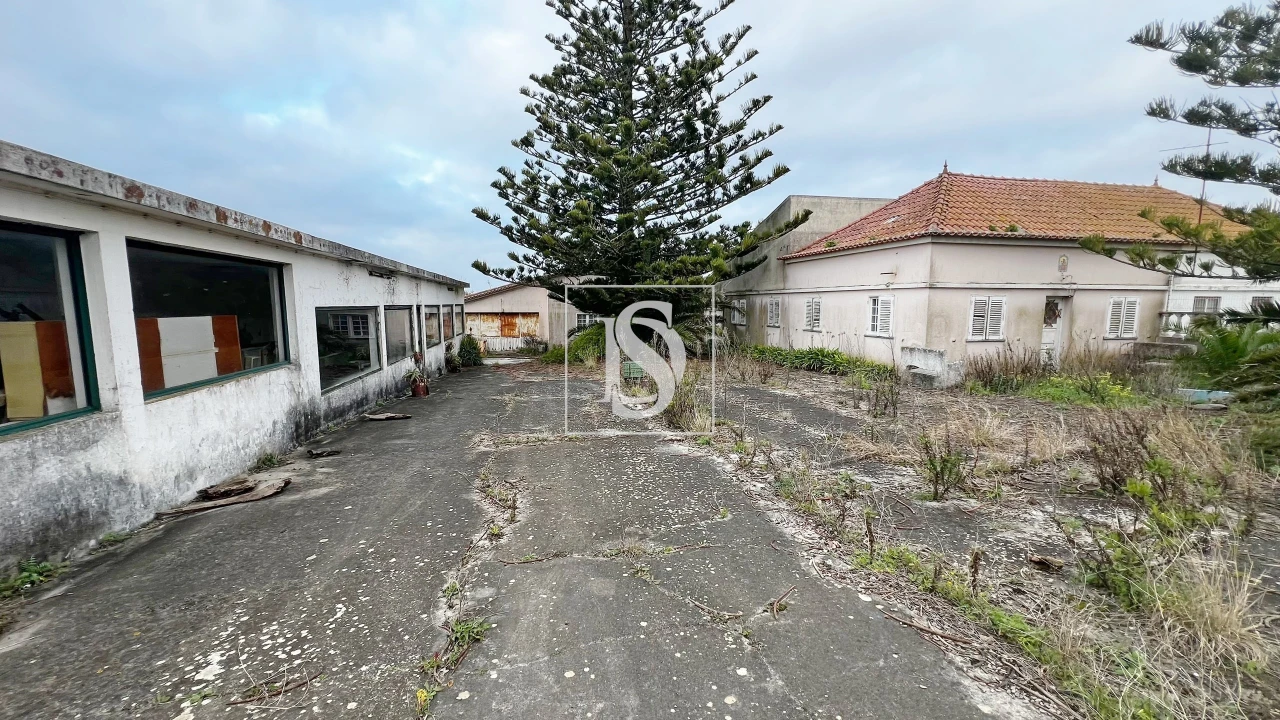 Moradia T3 para Venda em Atouguia da Baleia Foto 3