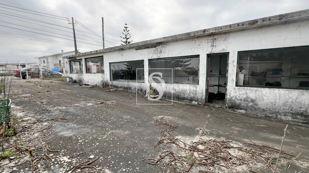 Moradia T3 para Venda em Atouguia da Baleia Foto 4