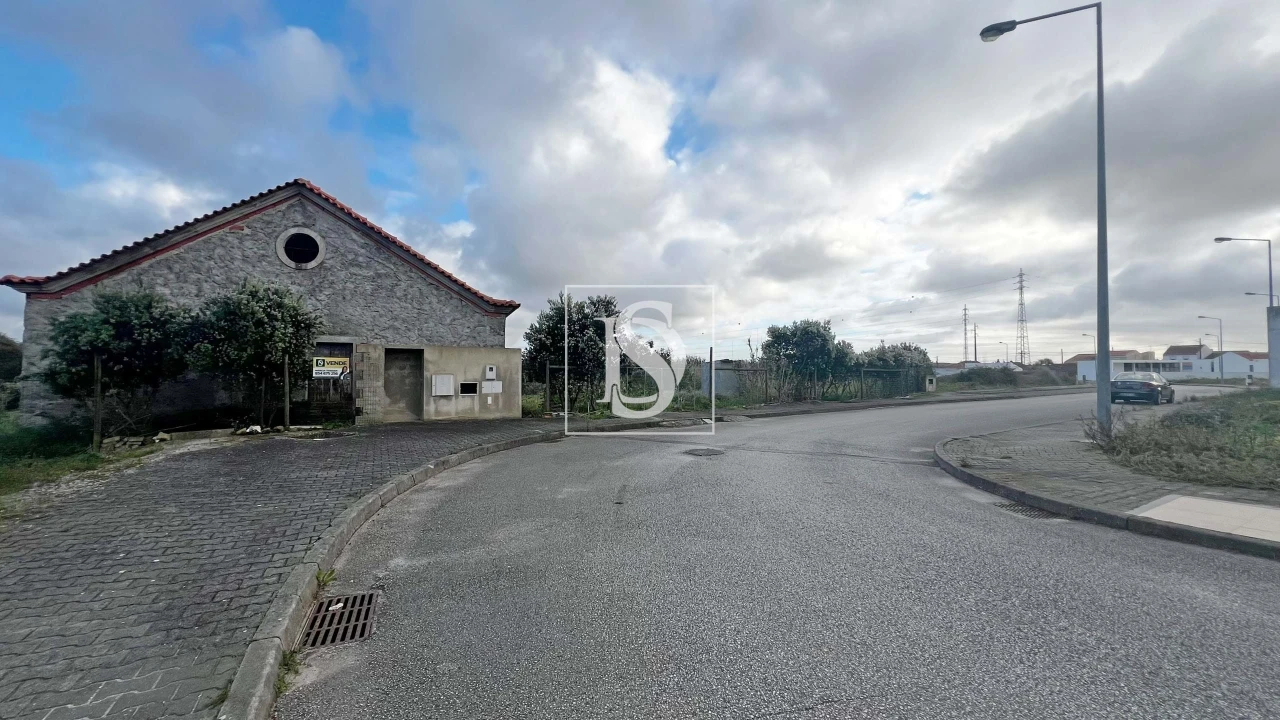 Armazém para Venda em Atouguia da Baleia Foto 3