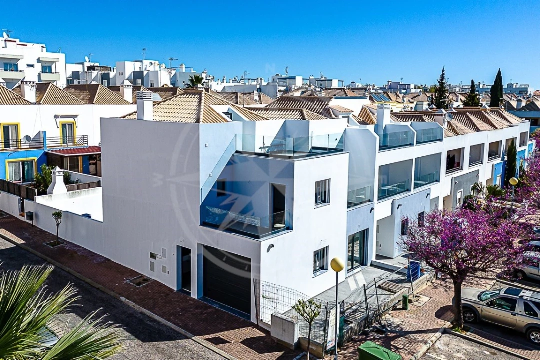 Moradia T4 para Venda em Tavira (Santa Maria e Santiago) Foto 1