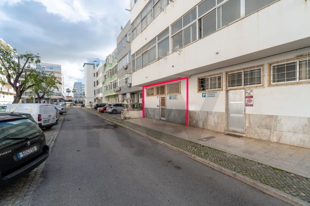 Negócio para Venda em Quarteira Foto 42