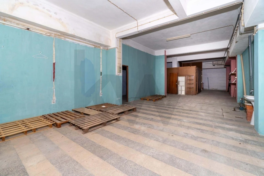 Negócio para Venda em Quarteira Foto 34