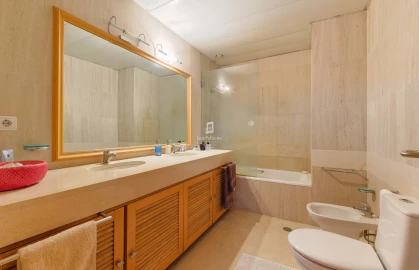 Apartamento T4 para Venda em Funchal (Se)