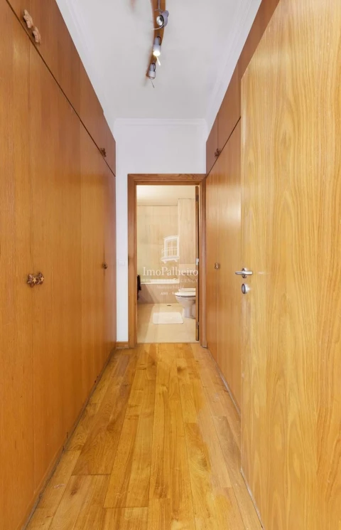 Apartamento T4 para Venda em Funchal (Se)