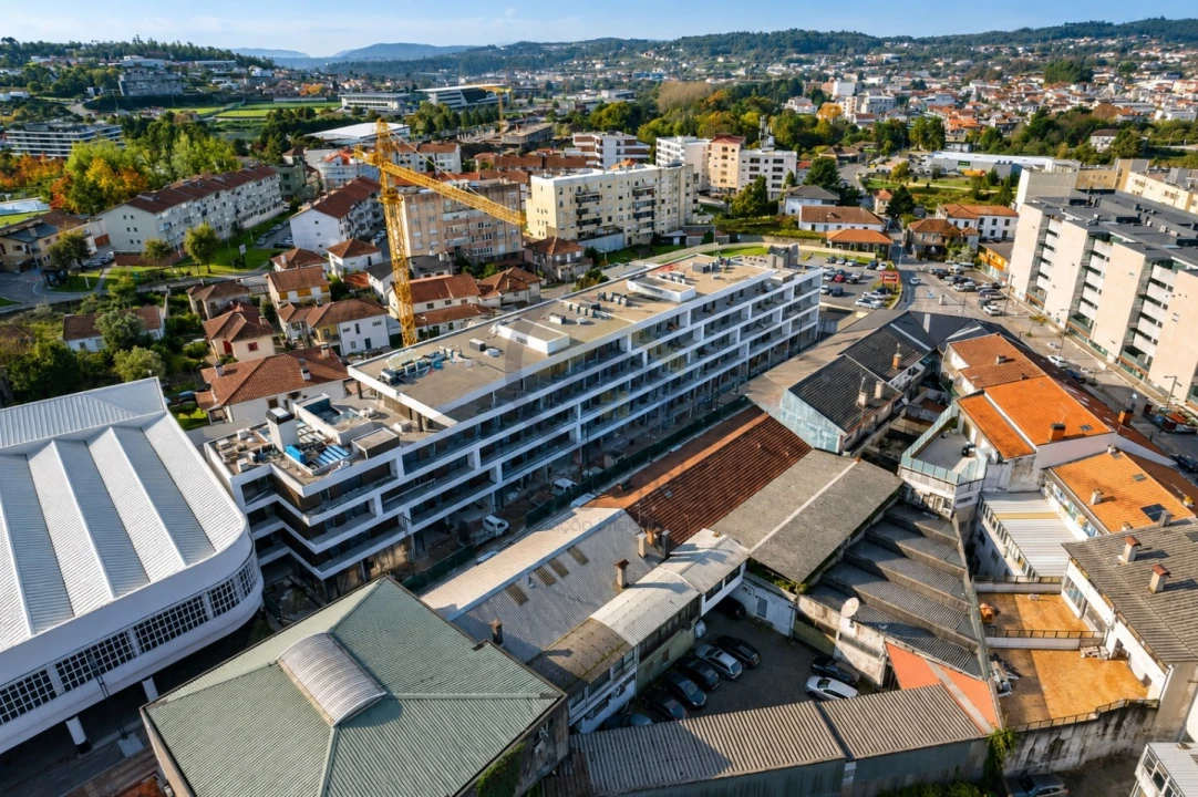 Apartamento T4 para Venda em Paços de Ferreira Foto 5