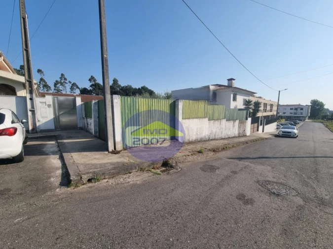 Terreno para Venda em Nogueira da Regedoura Foto 19