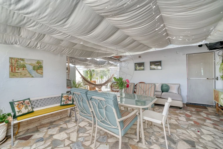 Moradia T5 para Venda em São Jose da Lamarosa Foto 6