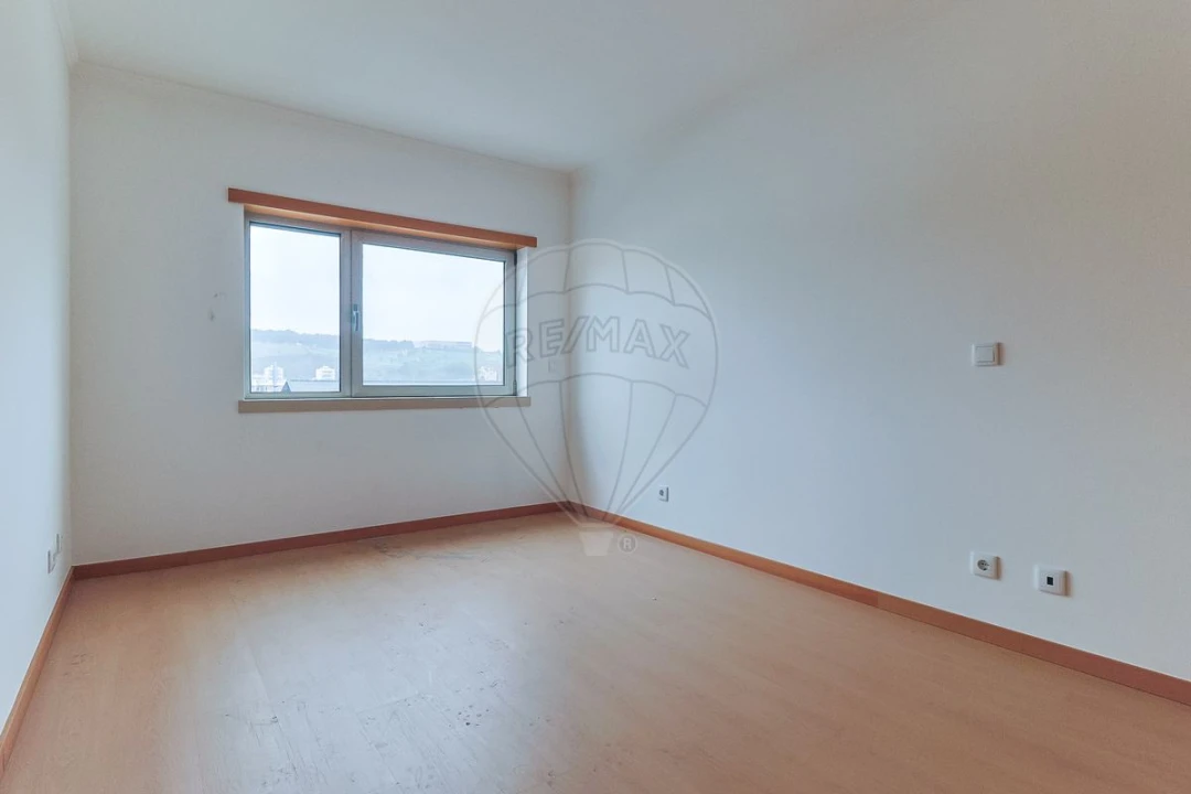 Apartamento T3 para Venda em Sé Nova, Santa Cruz, Almedina e São Bartolomeu Foto 14