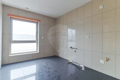 Apartamento T3 para Venda em Sé Nova, Santa Cruz, Almedina e São Bartolomeu