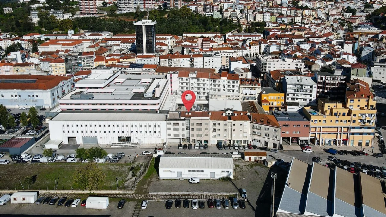 Apartamento T3 para Venda em Sé Nova, Santa Cruz, Almedina e São Bartolomeu Foto 2