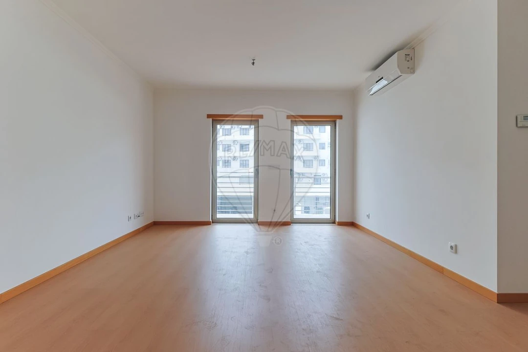 Apartamento T3 para Venda em Sé Nova, Santa Cruz, Almedina e São Bartolomeu Foto 18