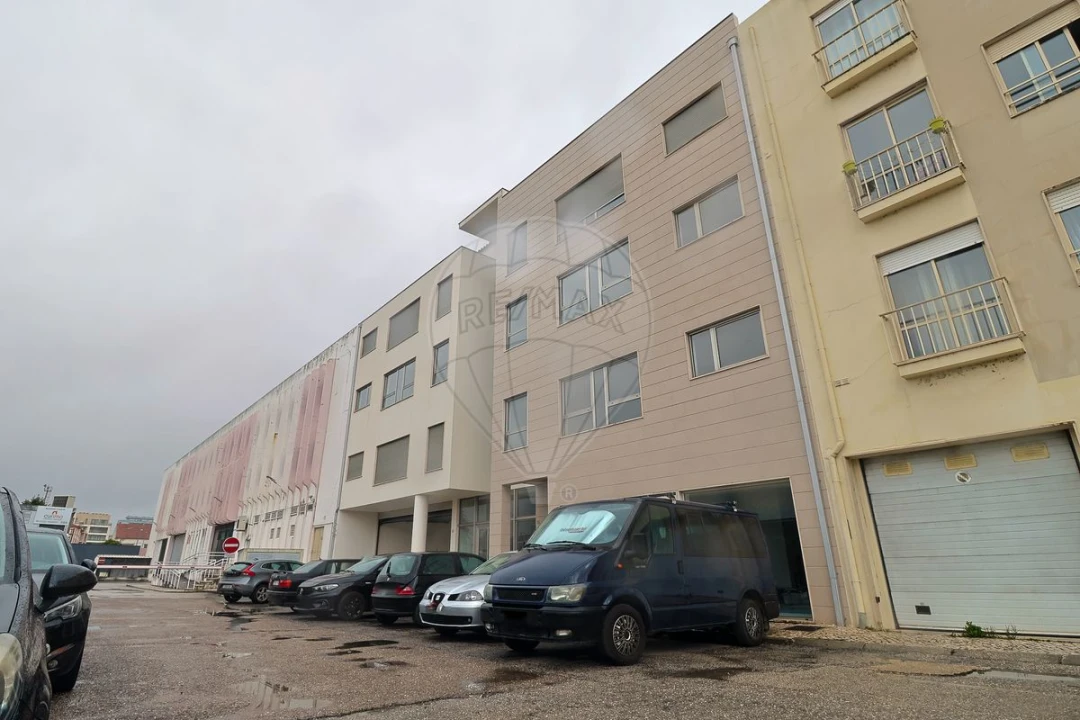 Loja para Venda em Sé Nova, Santa Cruz, Almedina e São Bartolomeu Foto 1